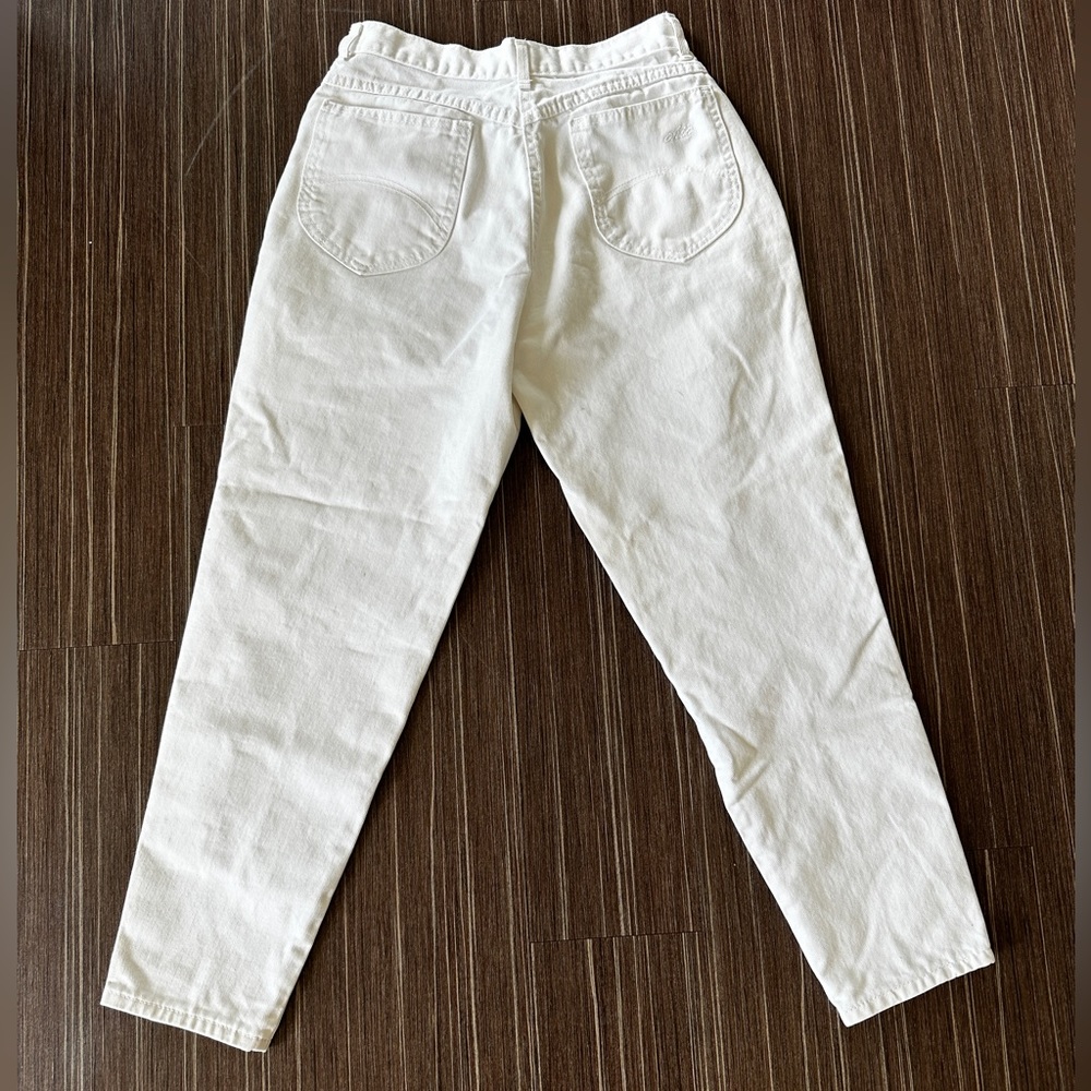 Vintage Chic Jeans. White denim. Made in the USA. - Picture 3 of 4